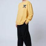 sudadera amarilla