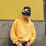 sudadera amarilla