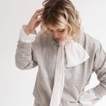 sudadera gris mujer