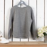 sudadera gris mujer