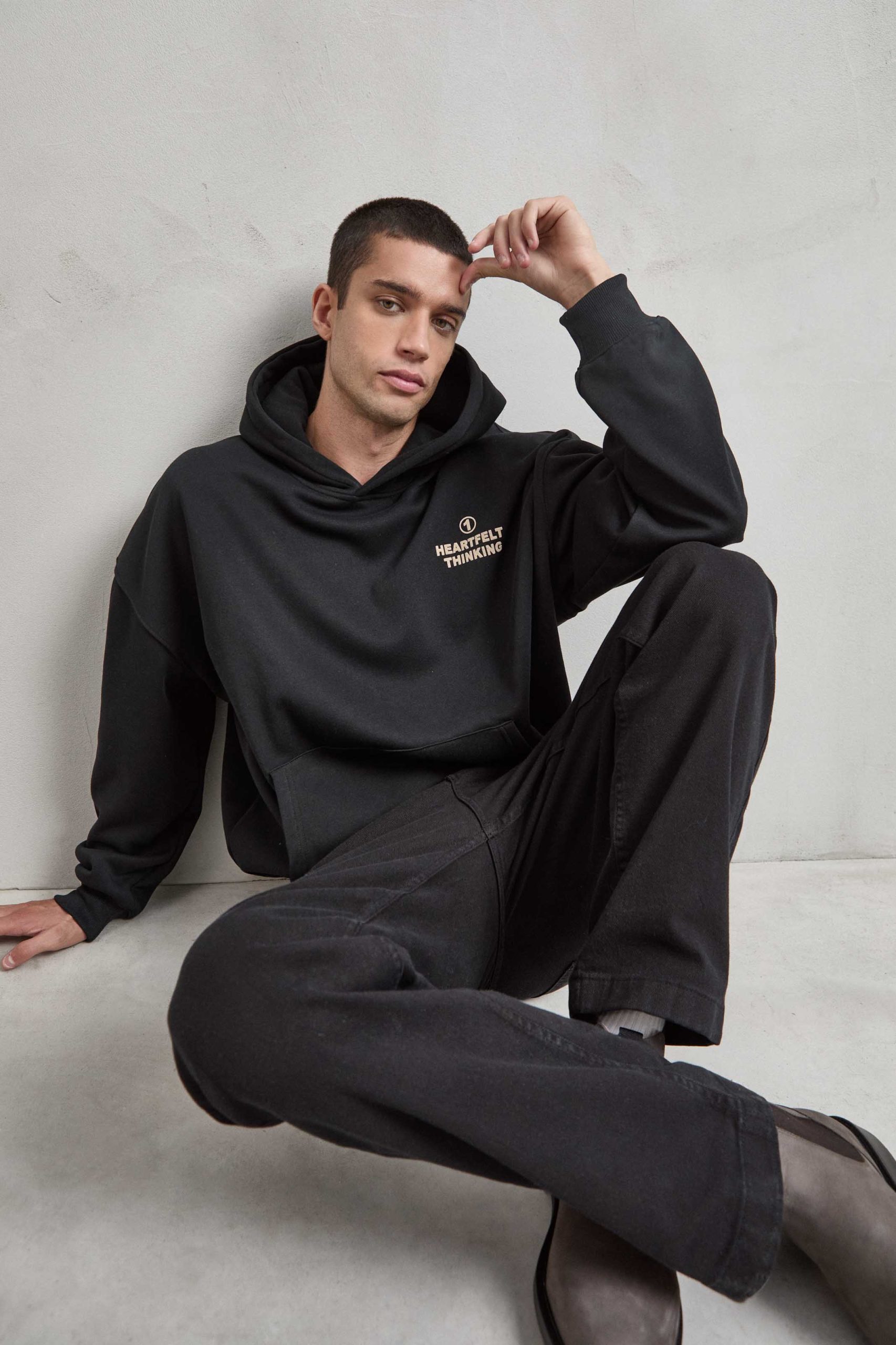 sudadera-negra-939csx.jpg sudadera negra - Imagen 1