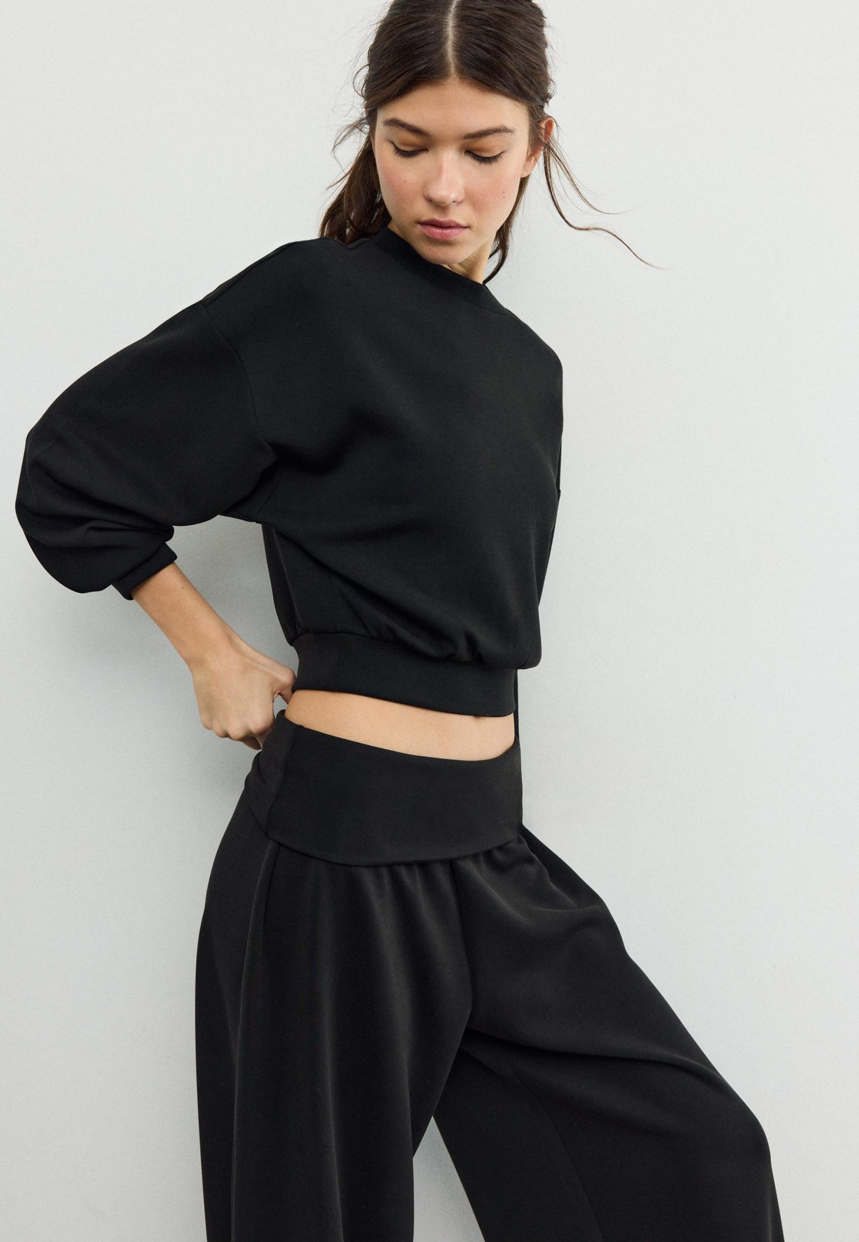 sudadera-negra-mujer-017snr.jpg sudadera negra mujer - Imagen 1