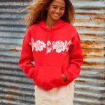 sudadera roja mujer