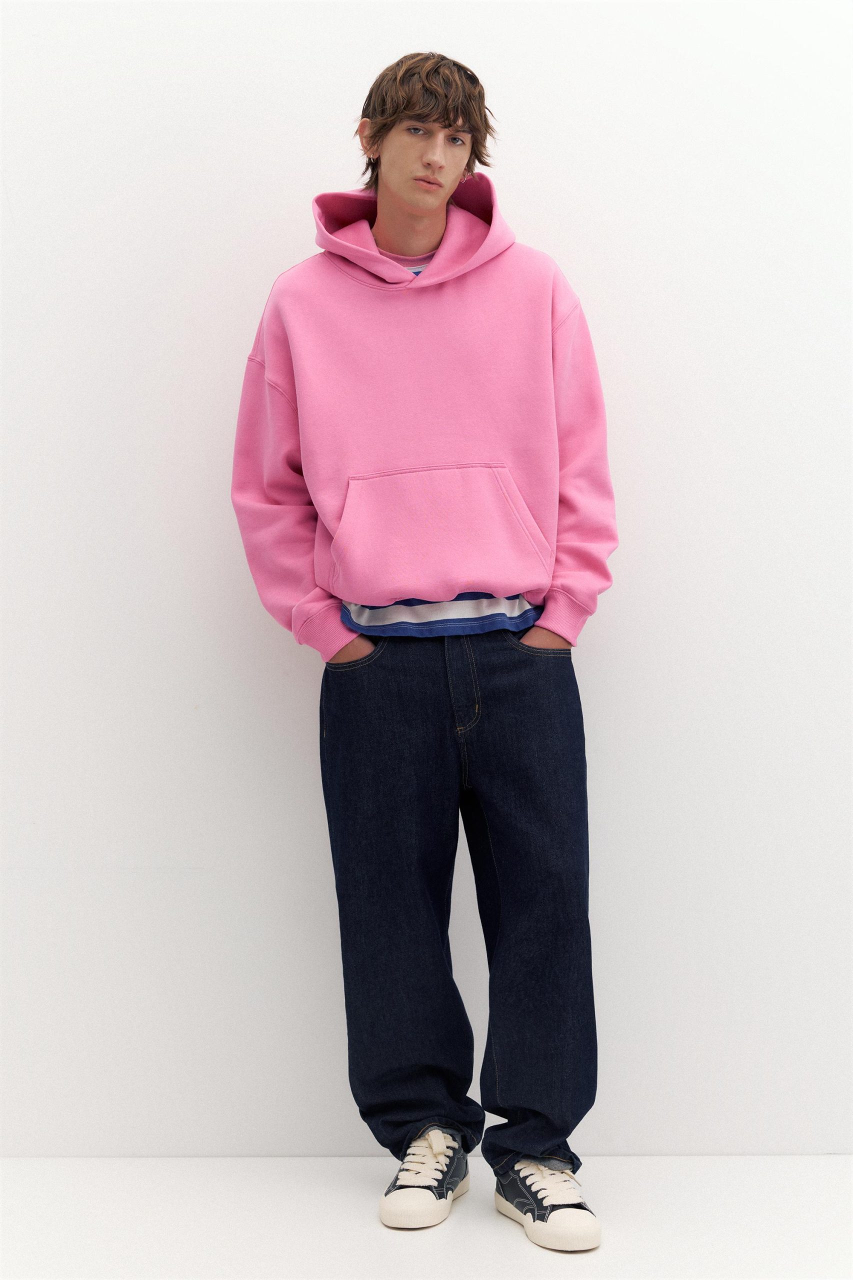 sudaderas-hombre-pull-and-bear-965hui.jpg sudaderas hombre pull and bear - Imagen 1