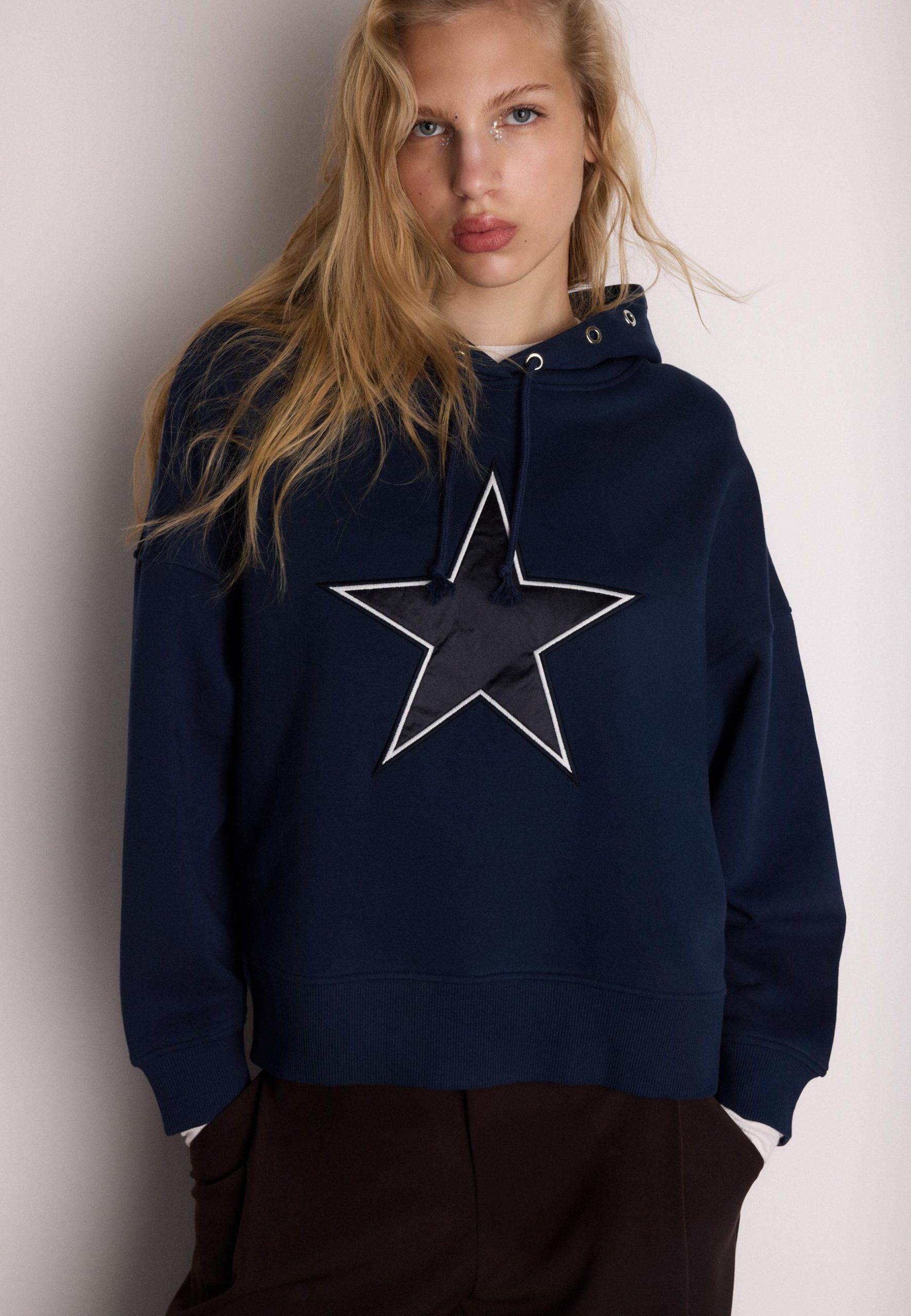 sudaderas-stradivarius-122rst.jpg sudaderas stradivarius - Imagen 1